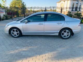 2008 Honda Civic VIII, серебристый, 850000 рублей, вид 4