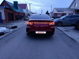 2017 Kia Rio IV, красный, 1550000 рублей, вид 3