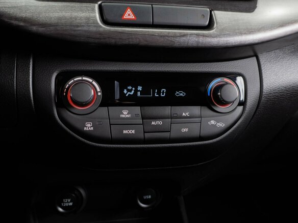 2022 Suzuki Ertiga II Рестайлинг, белый, 2500000 рублей - вид 18