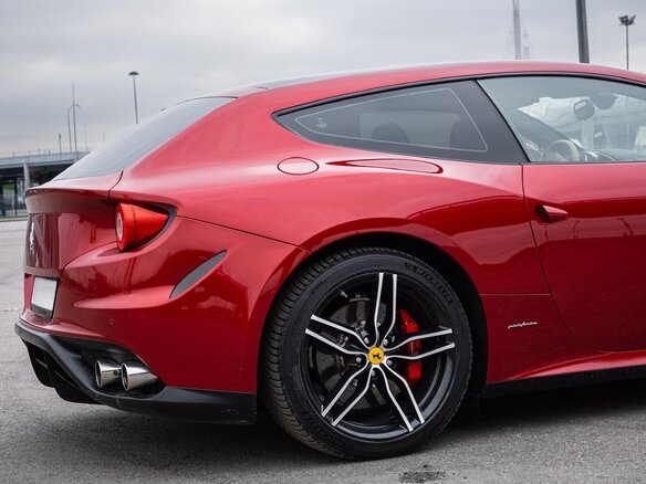 2015 Ferrari FF, красный - вид 11