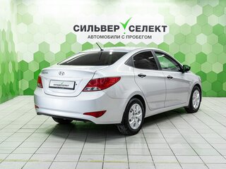 2016 Hyundai Solaris I Рестайлинг, серебристый, 830000 рублей, вид 2