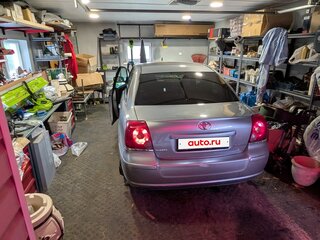 2008 Toyota Avensis II Рестайлинг, серебристый, 900000 рублей, вид 2
