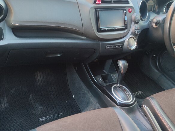 2014 Honda Fit Shuttle I Рестайлинг, коричневый - вид 4
