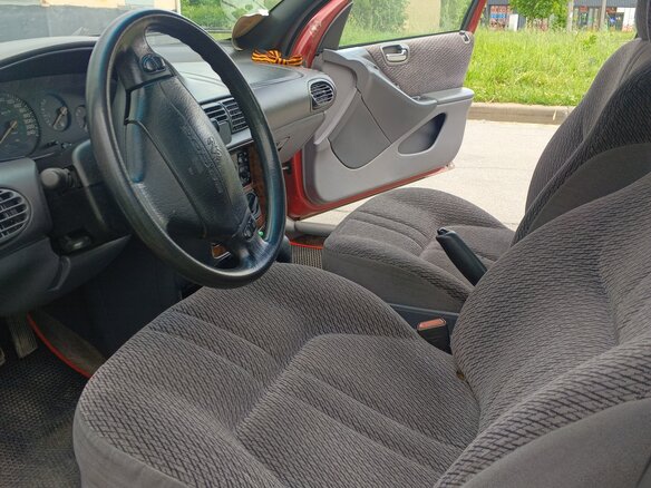 1995 Dodge Stratus I, красный, 305000 рублей - вид 3