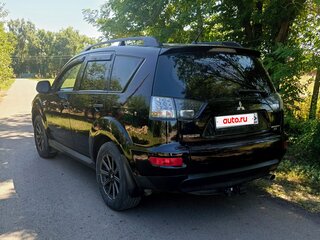 2011 Mitsubishi Outlander II Рестайлинг, чёрный, 1150000 рублей, вид 2