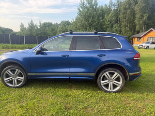 2016 Volkswagen Touareg II Рестайлинг, синий, 3500000 рублей, вид 3