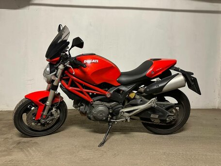 2013 Ducati Monster 696, красный, 495000 рублей, вид 1
