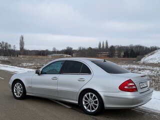2002 Mercedes-Benz E-Класс 320 III (W211, S211), серебристый, 1080000 рублей, вид 4