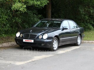 1999 Mercedes-Benz E-Класс 240 II (W210, S210) Рестайлинг, чёрный, 899000 рублей, вид 2