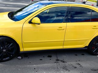 2011 Skoda Octavia RS II Рестайлинг, жёлтый, 1250000 рублей, вид 3