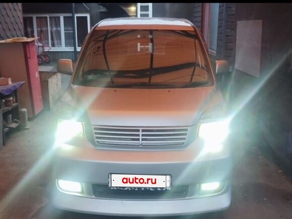 2002 Toyota Voxy I (R60), серый