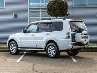 2014 Mitsubishi Pajero IV Рестайлинг 1, белый, 1795000 рублей, вид 4