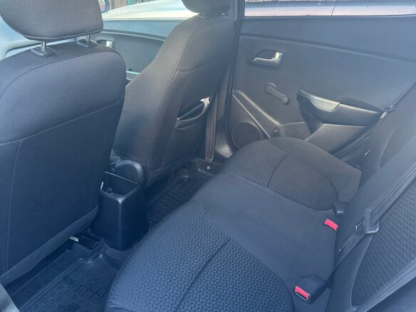 2015 Kia Rio III Рестайлинг, голубой, 750000 рублей - вид 13