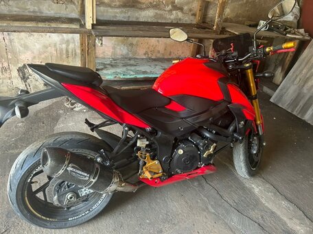 2017 Suzuki GSX-S 750, красный, 600000 рублей, вид 4