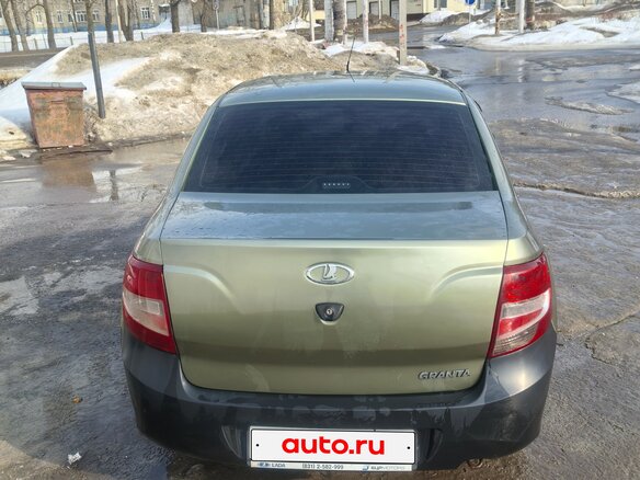 2013 Lada (ВАЗ) Granta I, зелёный, 300000 рублей - вид 3
