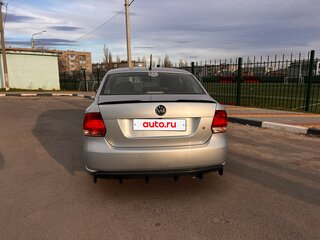 2014 Volkswagen Polo V, серебристый, 1000000 рублей, вид 4