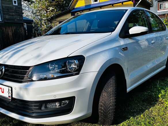 2017 Volkswagen Polo V Рестайлинг, белый, 1180000 рублей - вид 8