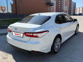 2018 Toyota Camry VIII (XV70), белый, 2500000 рублей, вид 5