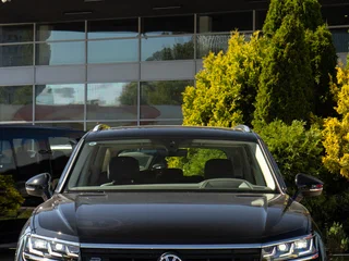 2025 Volkswagen Touareg III Рестайлинг, чёрный, 8610000 рублей, вид 4