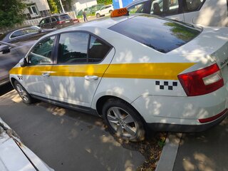 2017 Skoda Octavia III (A7), белый, 850000 рублей, вид 3