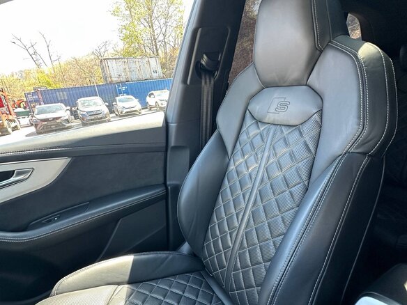 2020 Audi Q8 50 TDI I (4M), чёрный, 6500000 рублей - вид 37