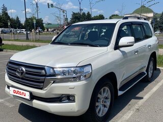 2015 Toyota Land Cruiser 200 Series Рестайлинг 2, белый, 9999999 рублей, вид 2