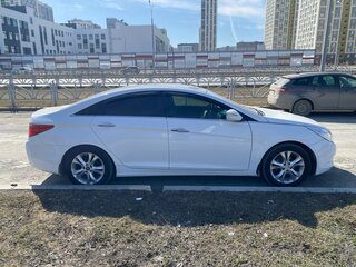 2011 Hyundai Sonata VI (YF), белый, 1090000 рублей, вид 3