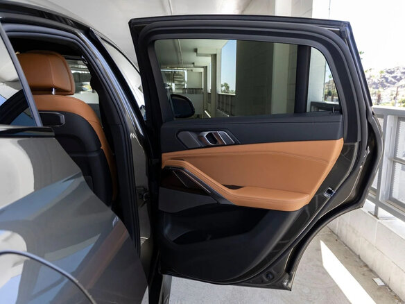 2026 BMW X6 40i III (G06) Рестайлинг, серебристый - вид 29