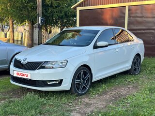 2018 Skoda Rapid I Рестайлинг, белый, 1350000 рублей, вид 1