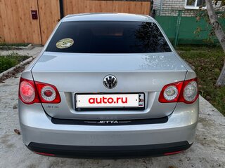 2009 Volkswagen Jetta V, серебристый, 770000 рублей, вид 3