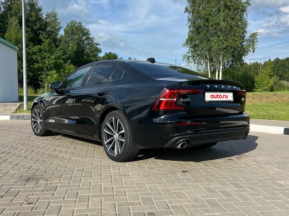 2020 Volvo S60 Mild Hybrid III, чёрный, 2250000 рублей - вид 4