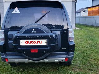 2008 Mitsubishi Pajero IV, чёрный, 1136000 рублей, вид 3
