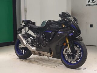 2026 Yamaha YZF-R1M, чёрный, 3256000 рублей, вид 3