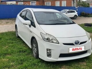 2011 Toyota Prius III (XW30), белый, 980000 рублей, вид 3