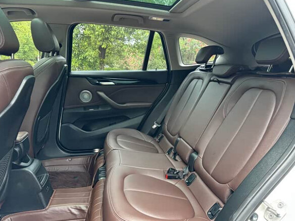 2021 BMW X1 20Li sDrive II (F48) Рестайлинг, белый - вид 37