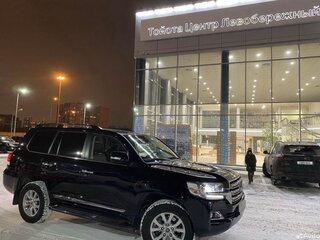 2018 Toyota Land Cruiser 200 Series Рестайлинг 2, чёрный, 8500000 рублей, вид 1