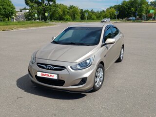 2011 Hyundai Solaris I, бежевый, 550000 рублей, вид 4