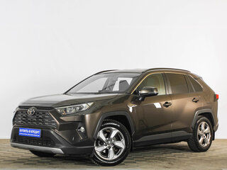 2022 Toyota RAV4 V (XA50), коричневый, 2949000 рублей, вид 3