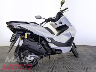 2026 Honda PCX 160, белый, 499900 рублей, вид 2