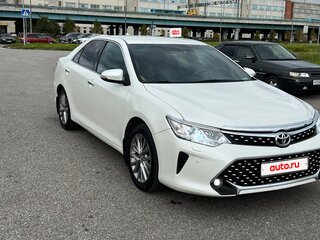 2015 Toyota Camry VII (XV50) Рестайлинг, белый, 1750000 рублей, вид 2