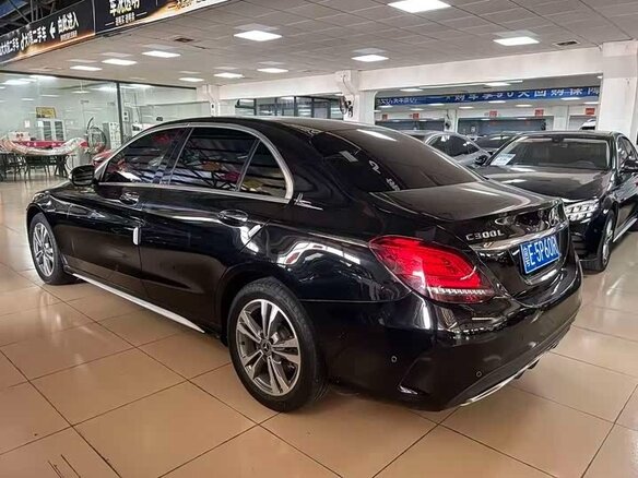 2019 Mercedes-Benz C-Класс 180 IV (W205) Рестайлинг, чёрный, 1800060 рублей - вид 3