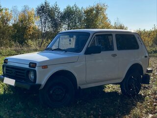 1998 Lada (ВАЗ) 2121 (4x4) I Рестайлинг, белый, 167000 рублей, вид 1