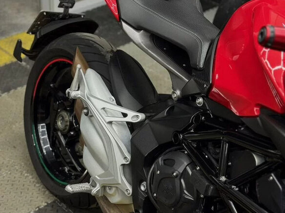 2018 MV Agusta Brutale 800, красный, 640000 рублей - вид 7