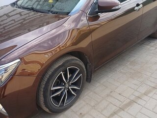 2017 Toyota Camry VII (XV50) Рестайлинг 2, коричневый, 2200000 рублей, вид 5
