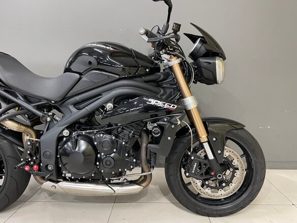 2013 Triumph Speed Triple, чёрный, 680000 рублей - вид 12