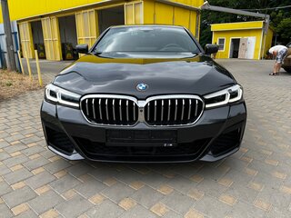 2023 BMW 5 серии 520i VII (G30/G31/G38) Рестайлинг, чёрный, 5650000 рублей, вид 2