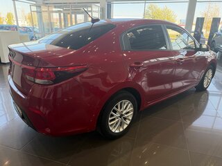 2019 Kia Rio IV, красный, 1449900 рублей, вид 5