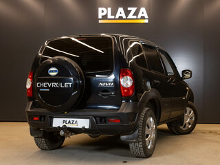 2013 Chevrolet Niva I Рестайлинг, чёрный, 450000 рублей, вид 4