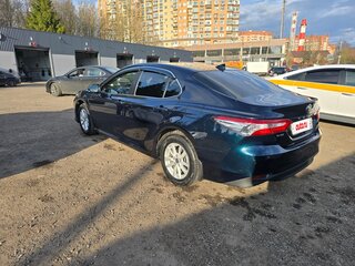 2020 Toyota Camry VIII (XV70), синий, 2520000 рублей, вид 4