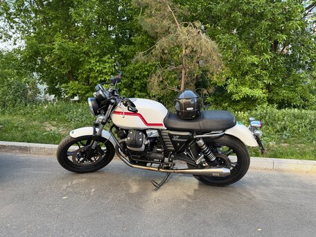 2013 Moto Guzzi V 7, белый, 470000 рублей, вид 1
